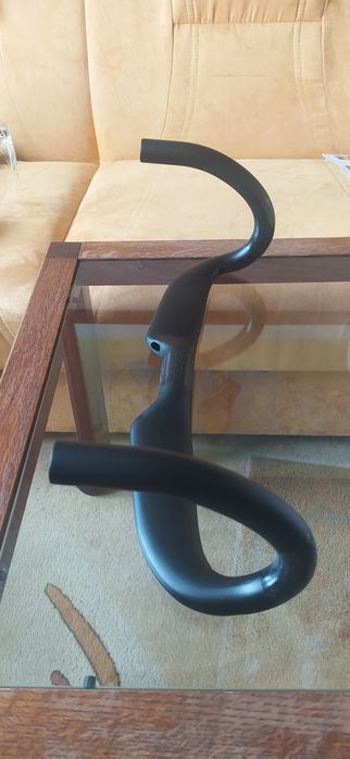 Lekka kierownica  Kocevlo 420mm- karbon