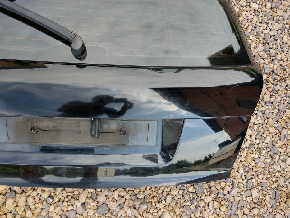 Klapa Bagażnika Kpl szyba AUDI A4 B6 00-04.r AVANT LZ9W