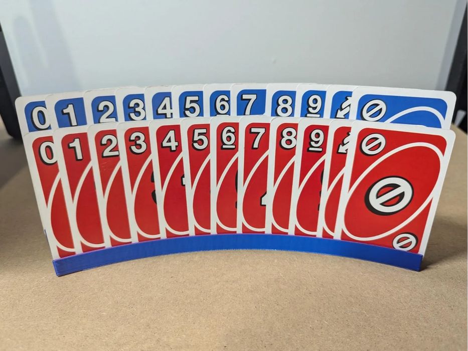 Suporte para 24 Cartas de Jogos