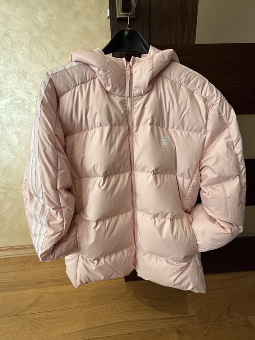 Курточка жіноча adidas