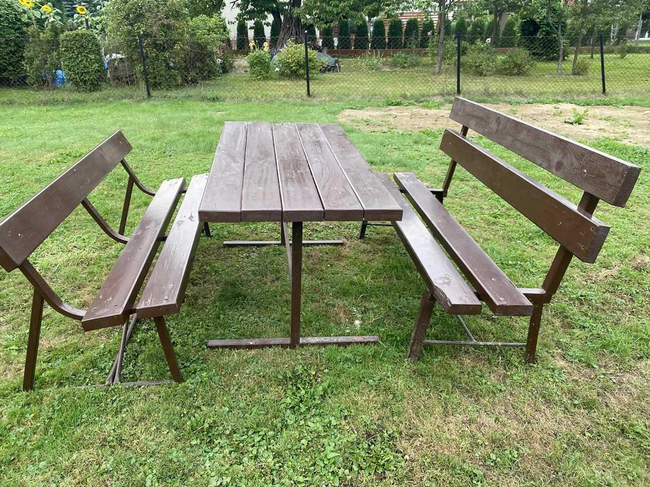 Meble ogrodowe w dobrym stanie