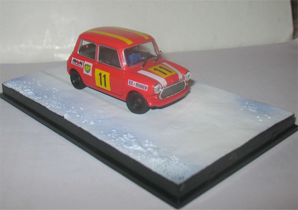 Fabri/UH - Austin Mini - 007 - On Her Majesty's Secret Service