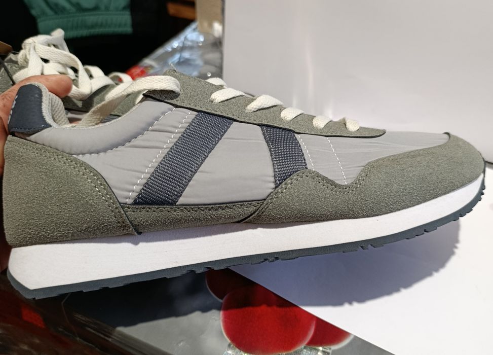 Продам нові кросівки Jack & Jones