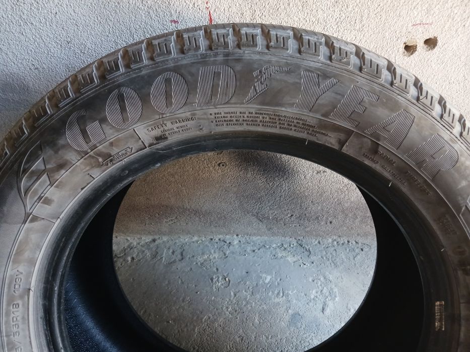 Pneus  poucos km