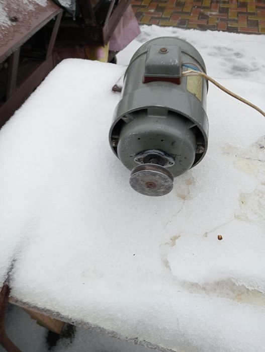 Електромотор на220