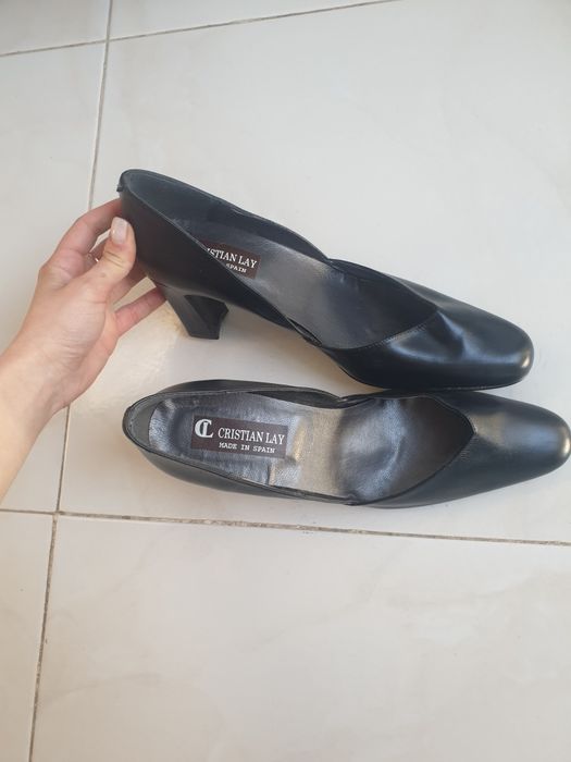 Sapatos e sandalias de mulher