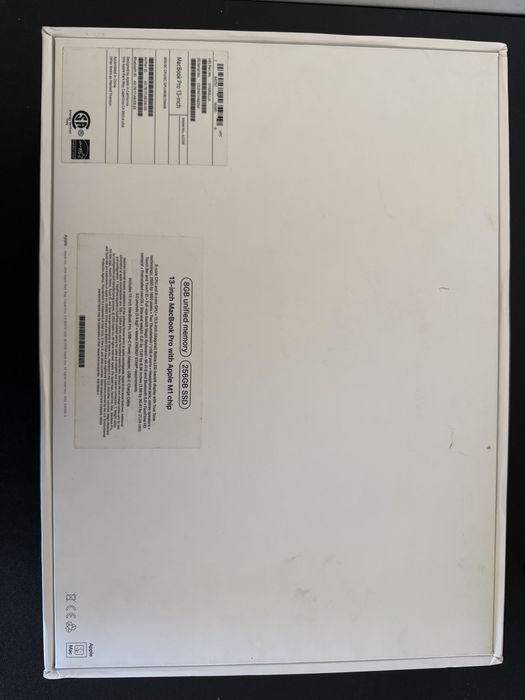 Macbook pro M1 13” 8/256