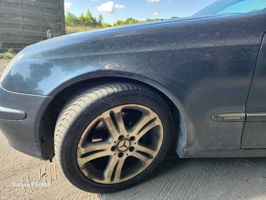 W211 C189 Maska przedlift