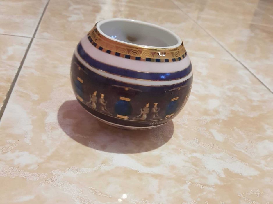 Chávena porcelana fina com imagens egípcias pintada á mão da Limoges