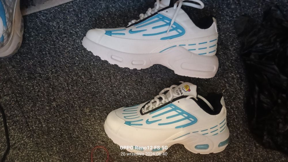 Buty sportowe damskie