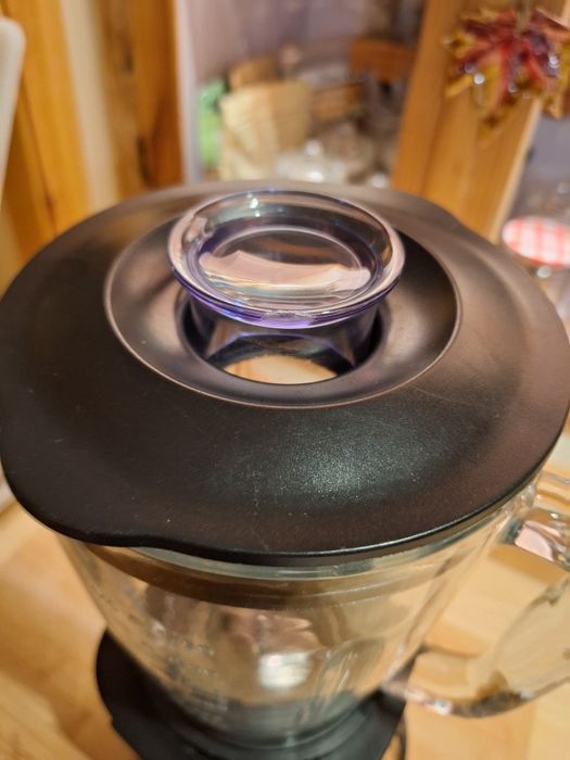 Liquidificador com copo em vidro