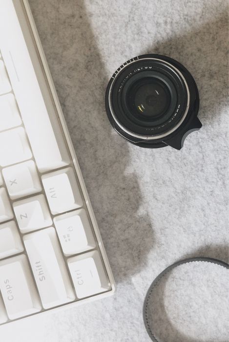 Voigtländer 35mm f/2 Ultron Type III – Leica M