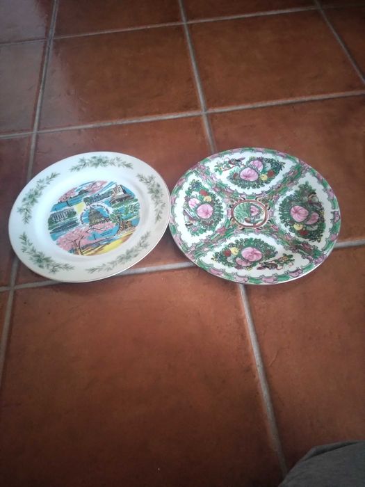 Pratos de bolos e decorativos,2 eur unidade