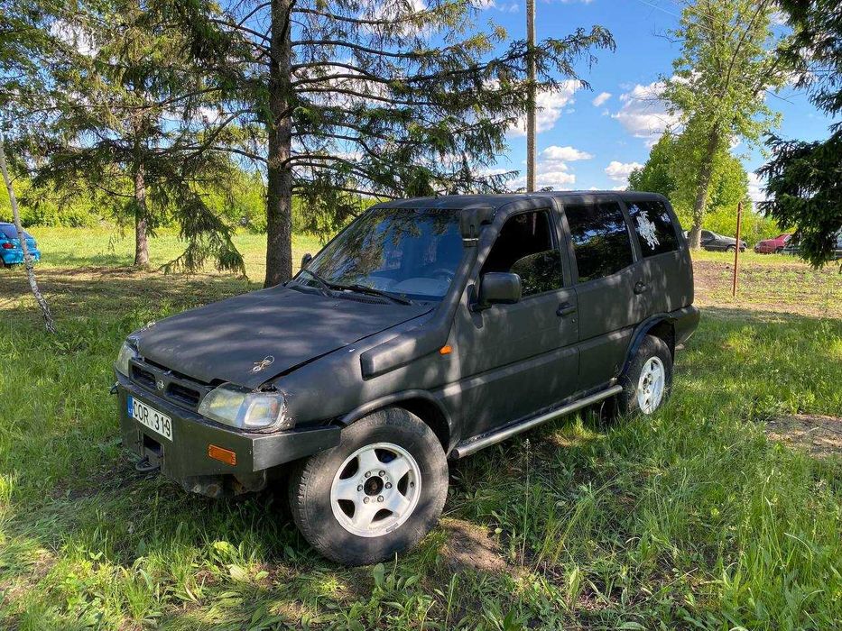 Продаю Nissan Terrano II 1993 2.4 бензин МКПП 4x4