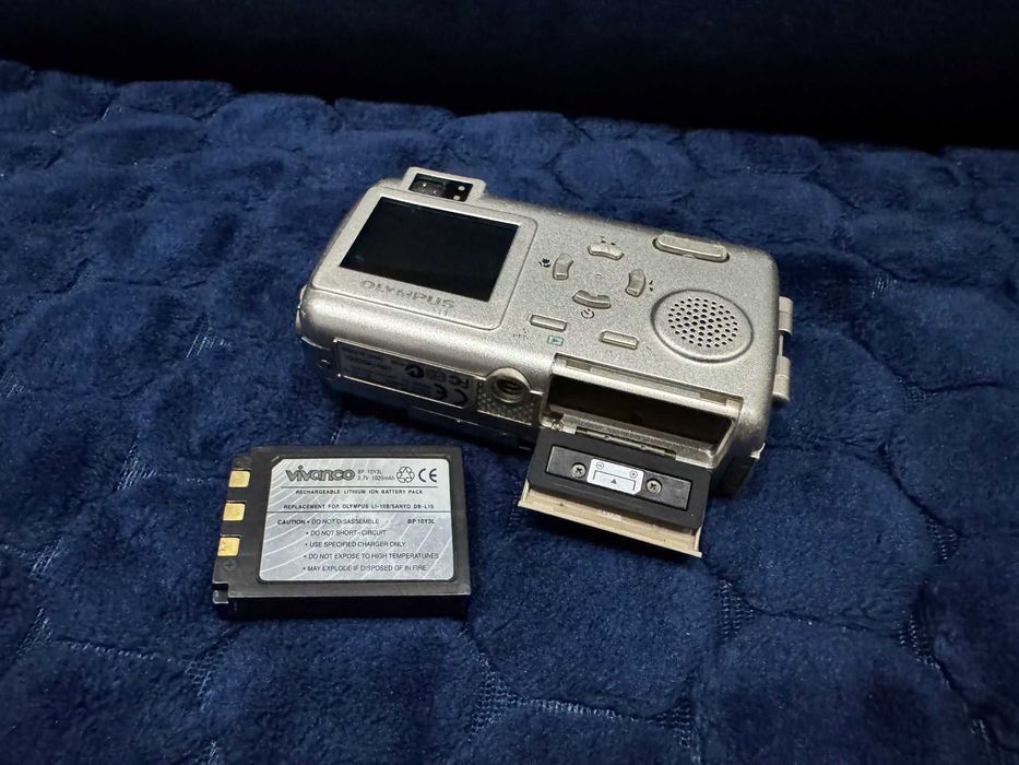 Kompaktowy Aparat cyfrowy Olympus Mju 410 Digital + bateria