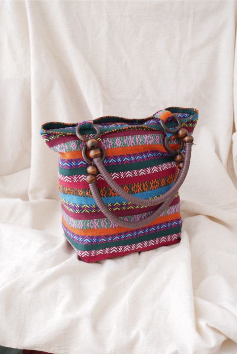 Saco multicor feito à mão