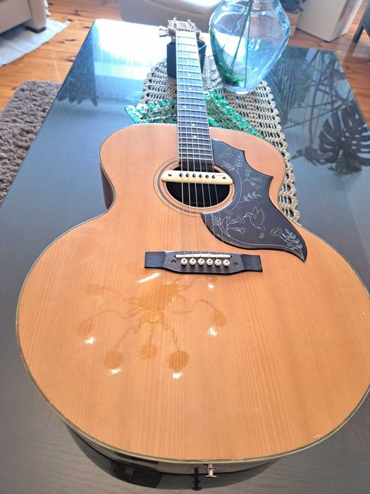 Japońska gitara  elektroakustyczna Sojing