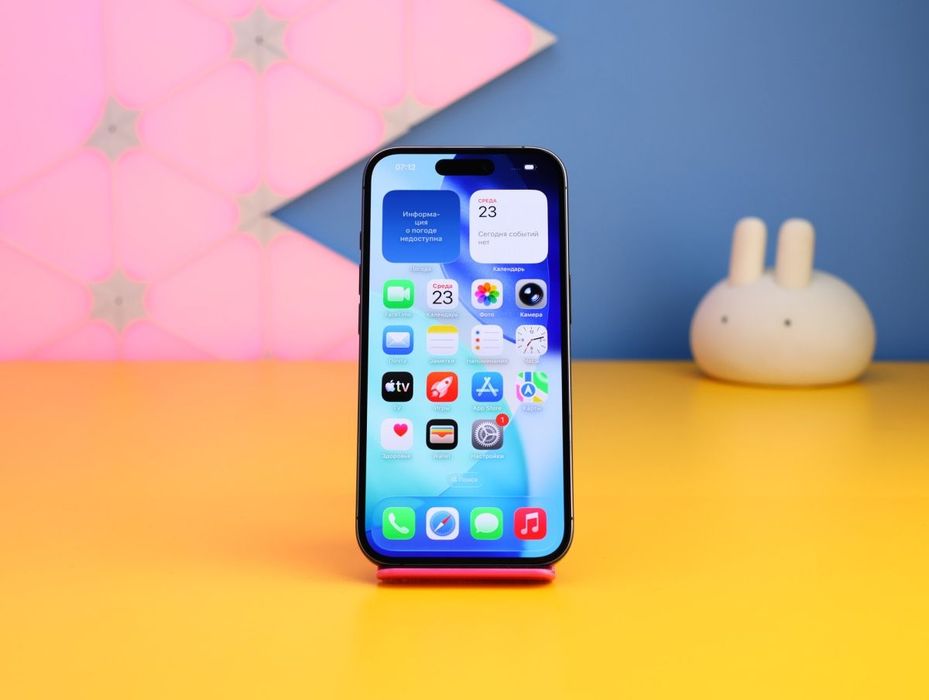 Смартфон Apple iPhone 16 (900235) Б/У З ГАРАНТІЄЮ