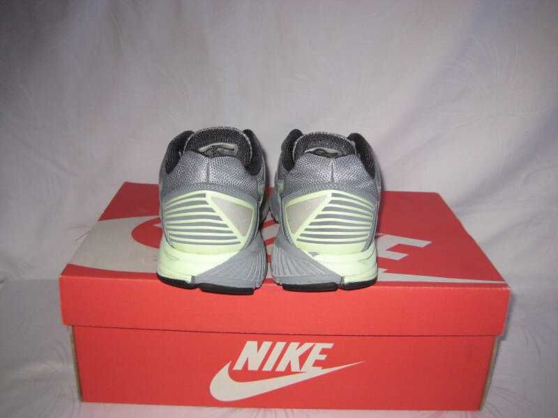 Кроссовки Nike оригинал 37-38 размер по стельке 24 см. Кожаные.НОВЫЕ