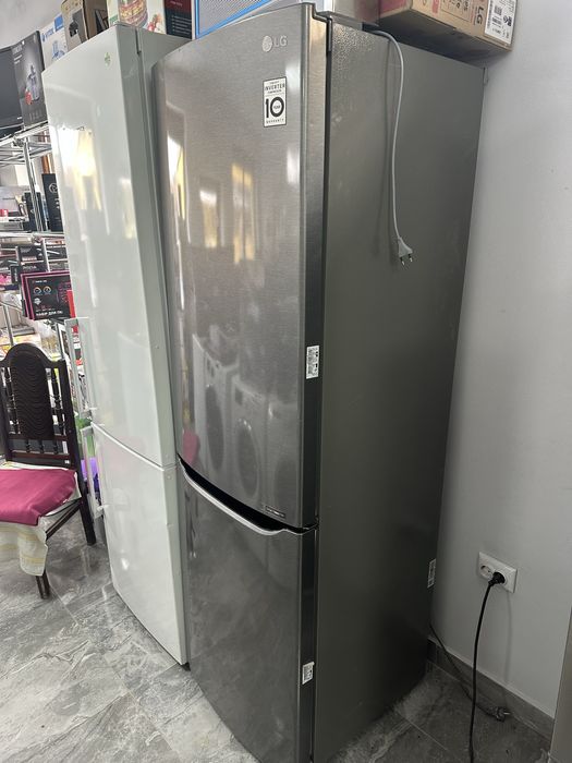 Холодильник LG як новий!