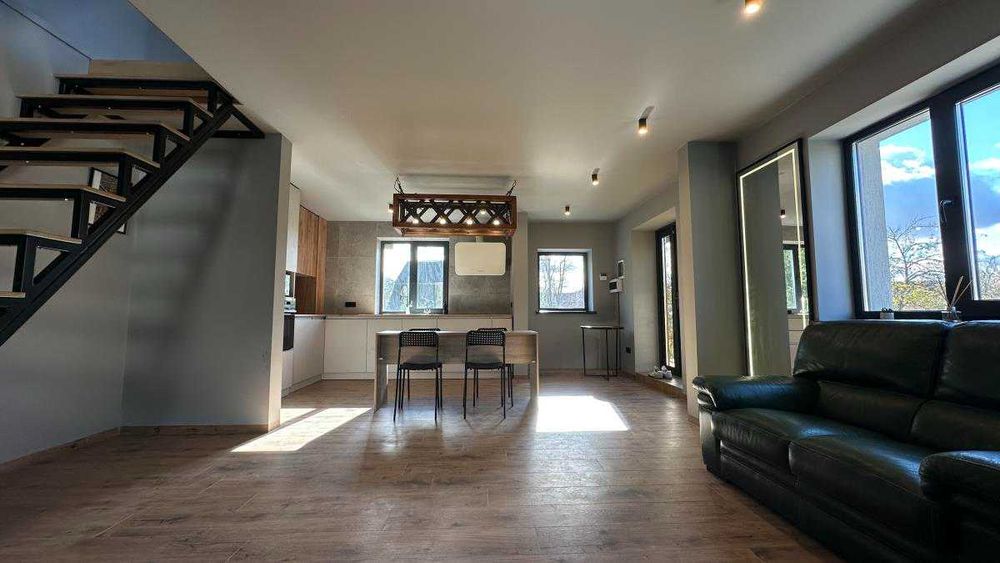 Будинок зі стильним ремонтом та меблями, Вовчинець