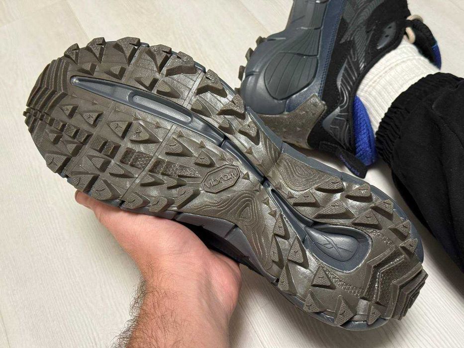 Reebok Zig Kinetica у чорному та сірому кольорі 40-45р.