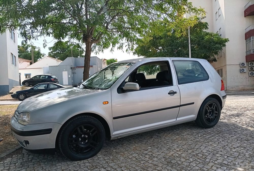 Oportunidade vw golf 1.4 gasolina em excelente estado