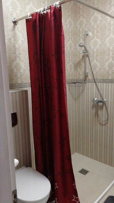 Частина будинку, ел/ен без вимкнень , своє закрите подвір"я