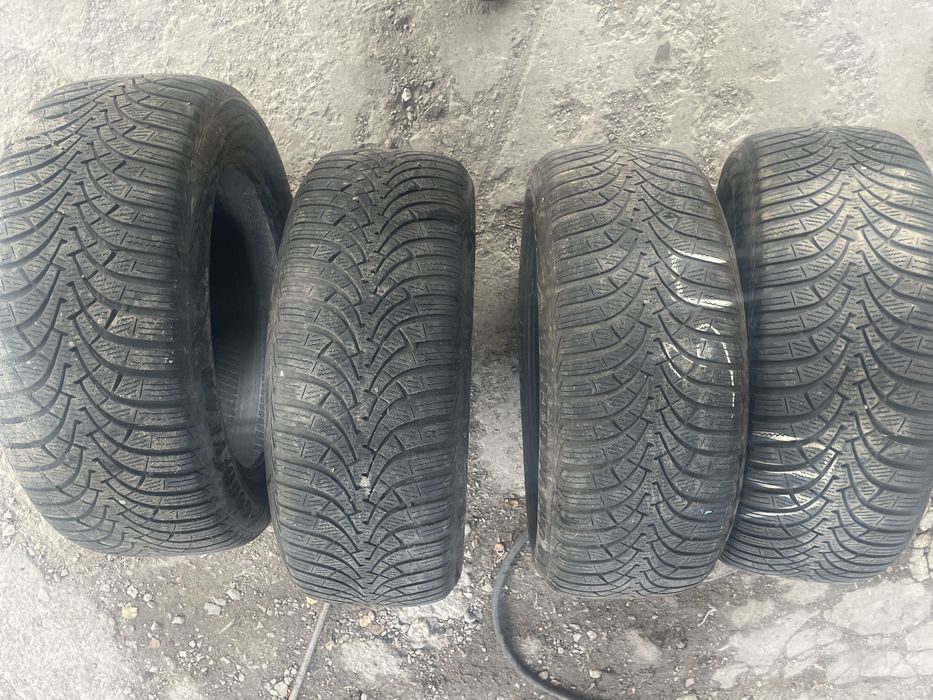 Продам зимову  резину Goodyear 205/55R16