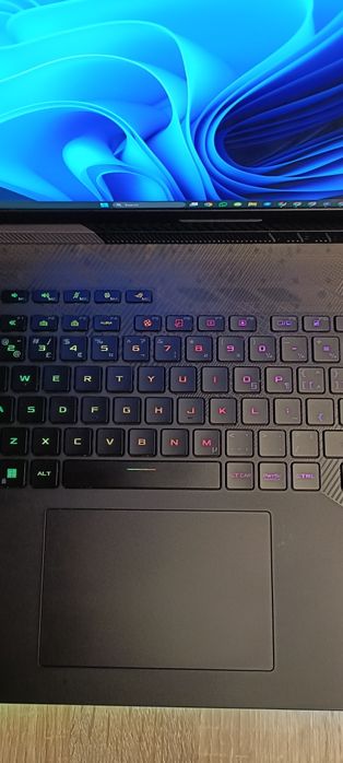 ASUS ROG Strix SCAR 18 i9-14900HX | RTX 4080 | 32GB | 2TB
Vendo ASU