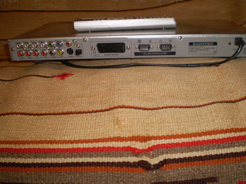 Продаётся ДВД плеер Rainford