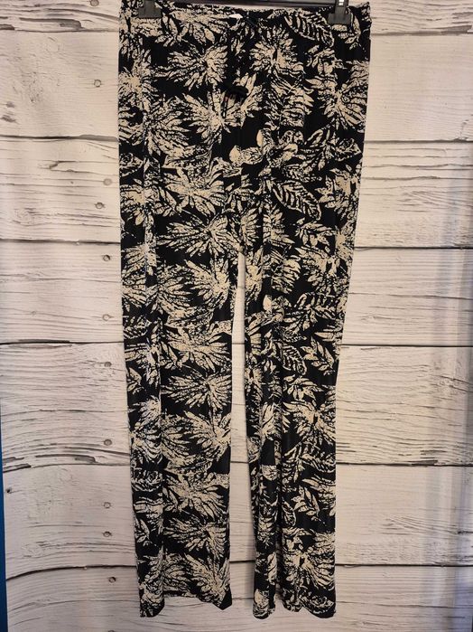 Spodnie luźne 2xl , czarno białe liście