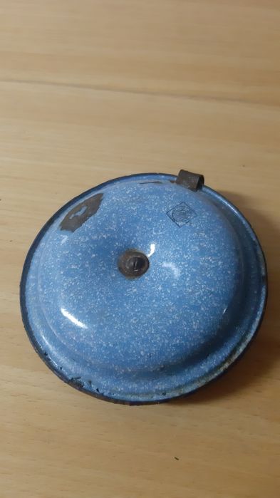 Castiçal vintage de metal esmaltado