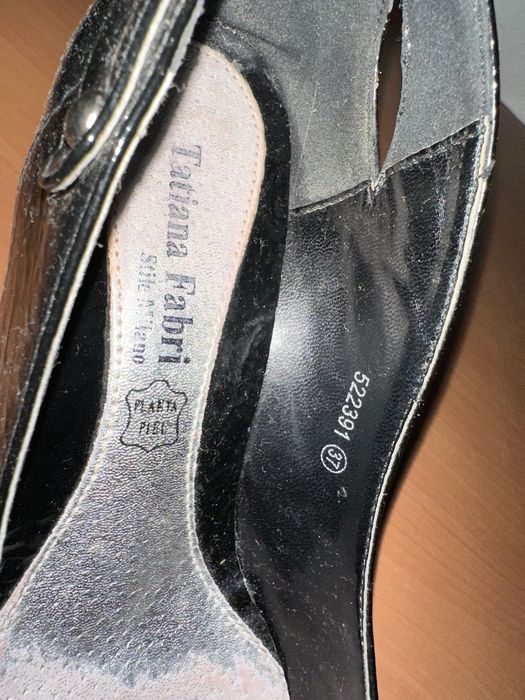 Sapatos Pretos Verniz Nº 37