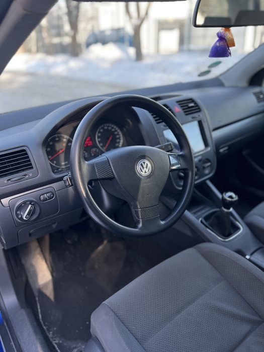 Volkswagen Golf 5 1.4 16v