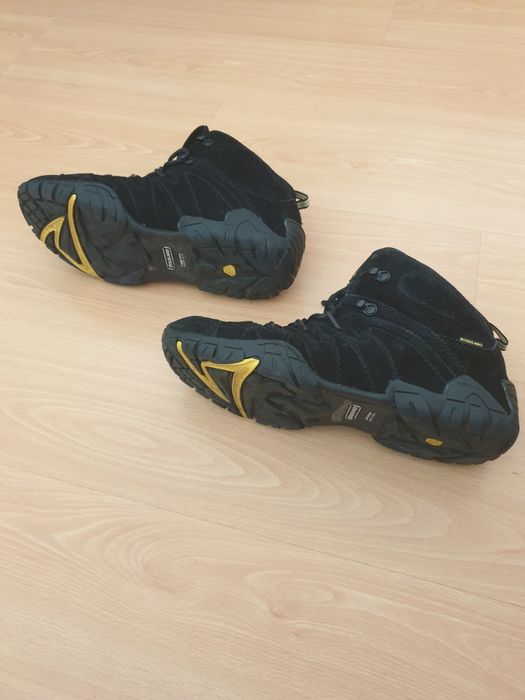 Botas Rockland impecáveis