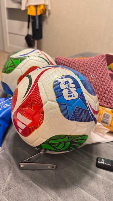 Мяч adidas Trionda World Cup 2026, термошов, 5 розмір з посиленим покриттям в класичному стилі