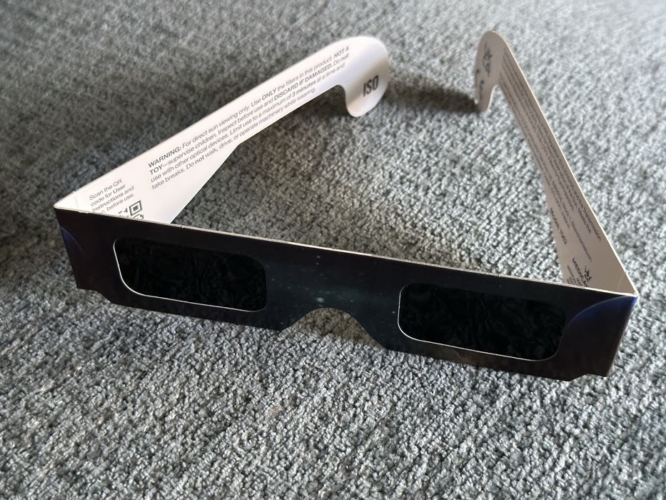 Oculos para o Eclipse Solar