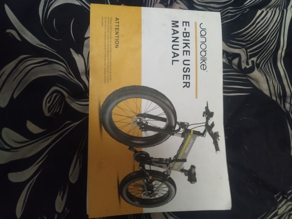 Bicicleta elétrica dobrável