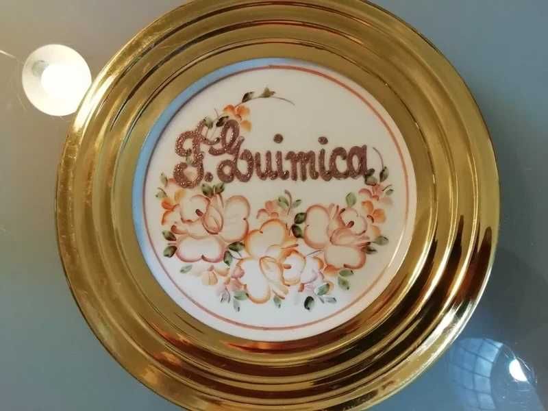 Prato pintado à mão com abas em metal quimica V.C.M V.C.H (arte portuguesa)*