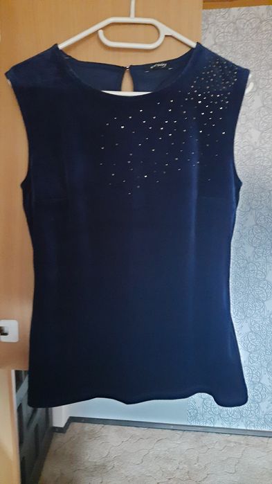 Granatowa bluzka z dzetami Orsay  M