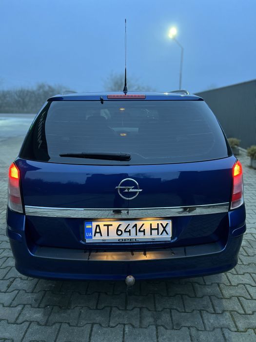 Авто без вкладень сів і поїхав.