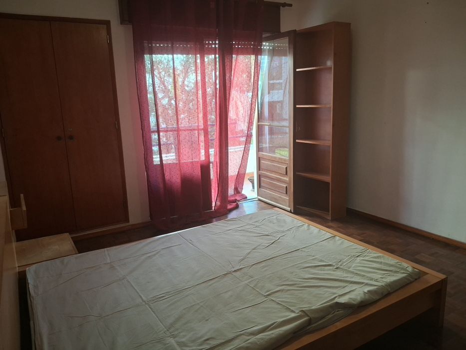 Quarto Para Alugar