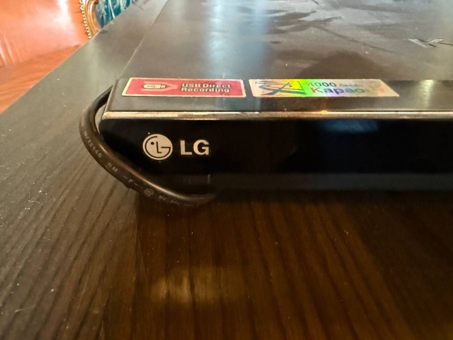 LG караоке-плеер (DVD / USB / 4000 песен)