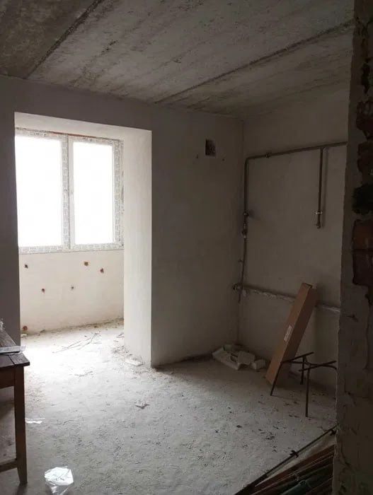 Продається 2-х кімнатна квартира під ремонт