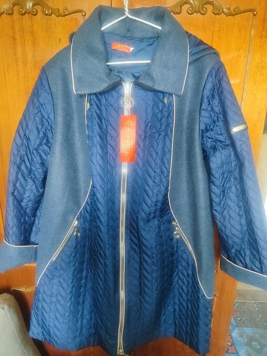 Жіноча демісезона куртка супер великий розмір