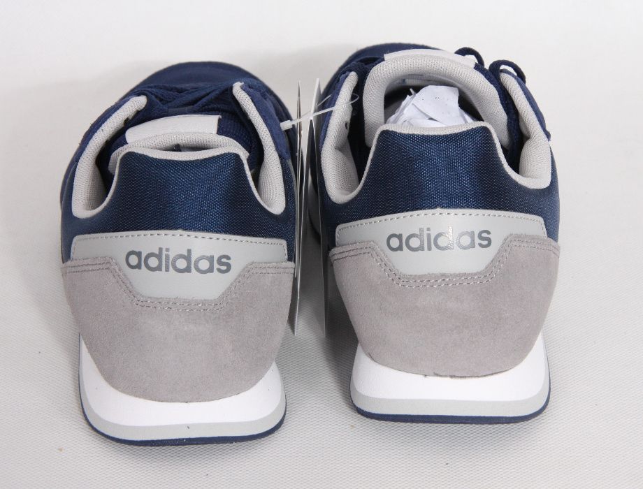 Buty ADIDAS 8K B44669.  Rozm 44 Nowe !!