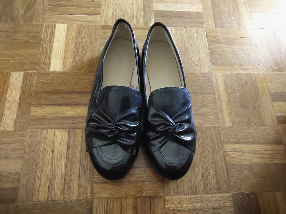 Sapatilhas de mulher usadas