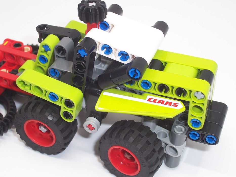 K48 Klocki LEGO Technic Mały traktor ciągnik rolniczy CLAAS XERION
