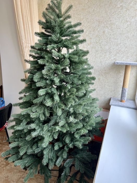 Ялинка штучна 2.1 м + іграшки
